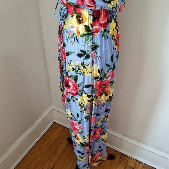 Floral Blue Dress, SIZE S, Open In the front. - Picture 10 of 16